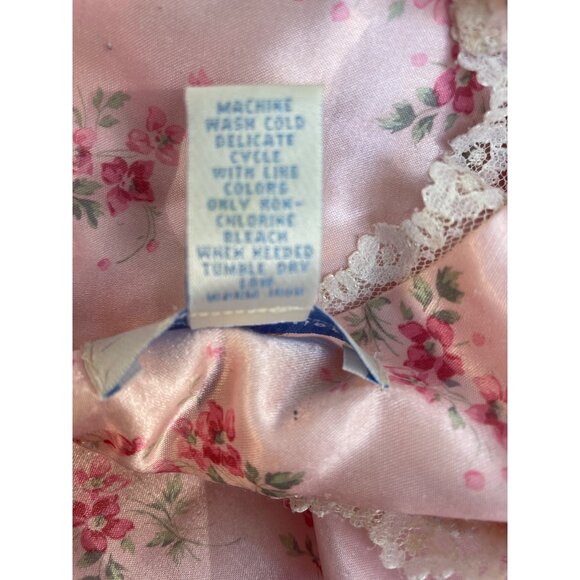 Soft Romantic Pink Floral Vintage Large Nightgown With Delicate Lace Trim Whispe - Picture 9 of 9